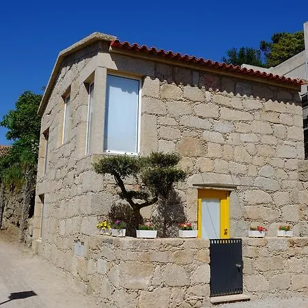 Rh Design Venkovský dům Parada (Viana do Castelo)